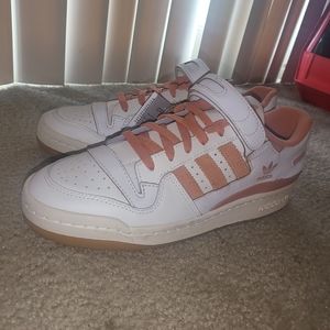 Adidas forum low size 10